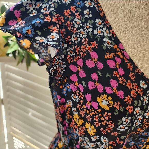 BOUTIQUE BLACK FLORAL CAP SLEEVE MULTI COLOR FLORAL DRESS  MULTIPLE SIZES - Picture 3 of 7